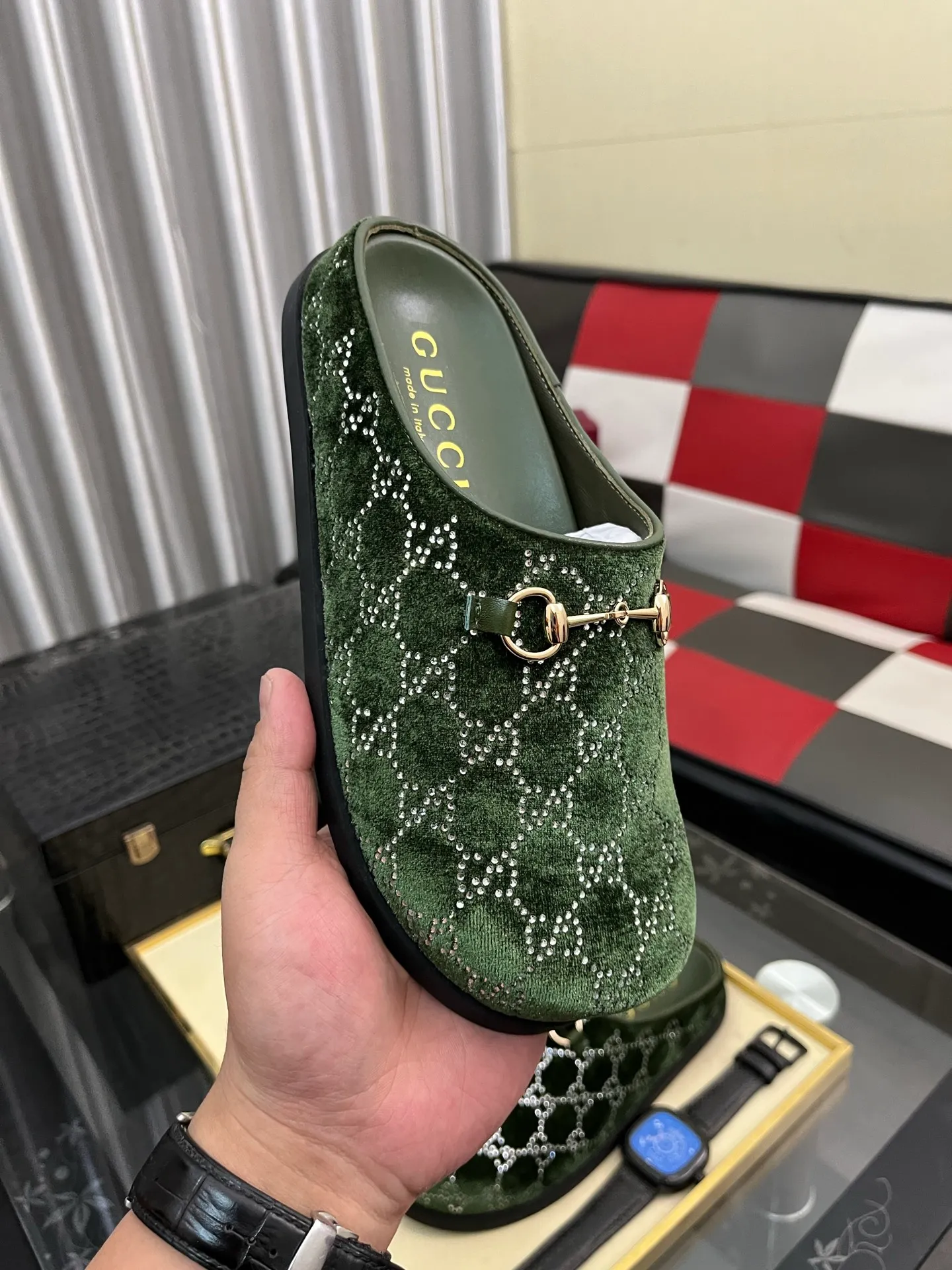 Ex-factory price: 460⌚️⌚️[Gucci] 2025 new season half-slip men's shoes, made of Italian imported first-layer frosted cowhide➕sheepskin lining, original hardware buckle, original combination of wear-resistant outsole, real shot 🎬 very comfortable on the feet, 4️⃣ colors available in sizes 38-44